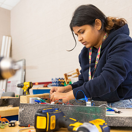 Student does engineering project
